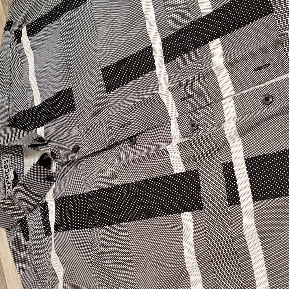 Express - Picture 3 of 4